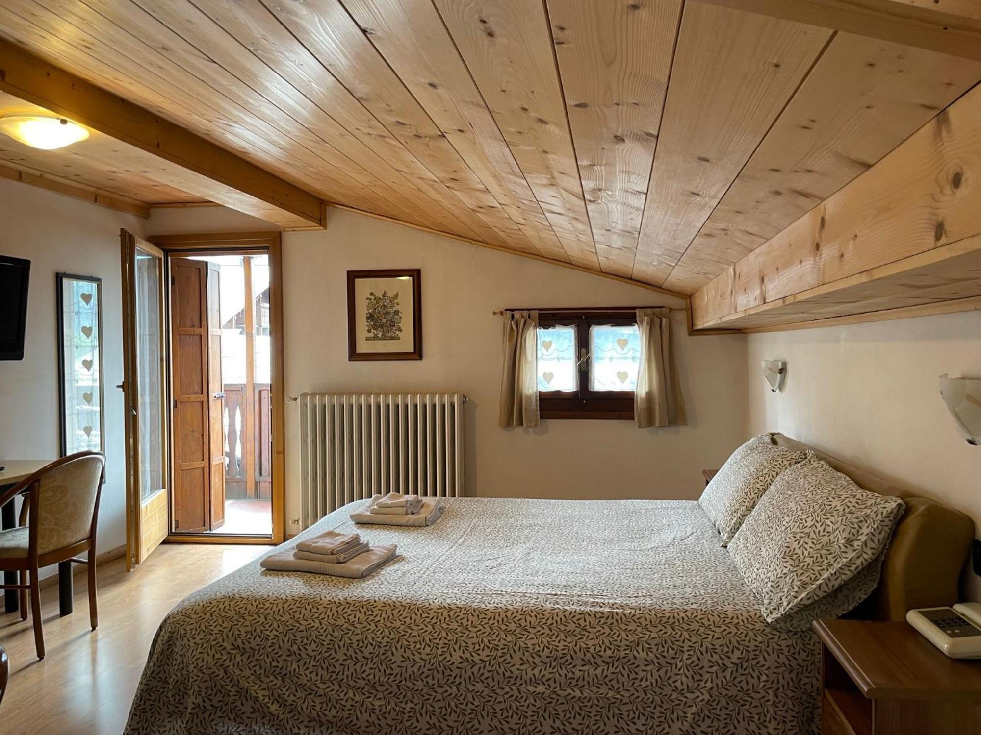 Ambassador Rooms In Bormio, Solo Camera Senza Colazione Экстерьер фото
